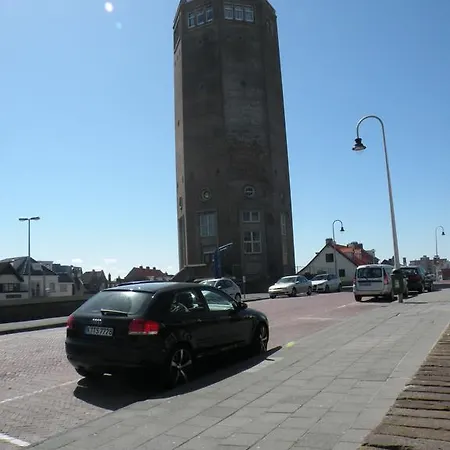 De Boer Apartment *